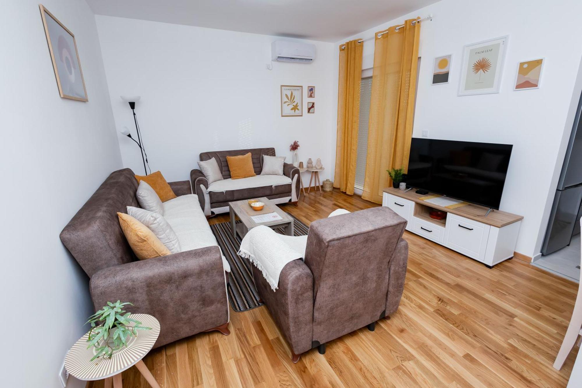 Elegant Escape Podgorica Apartment Bagian luar foto